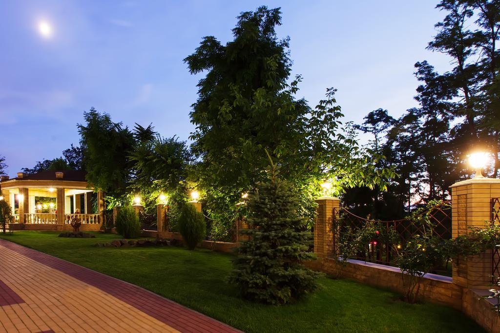 Park Hotel Nadezhda Rostov-on-Don Exterior foto