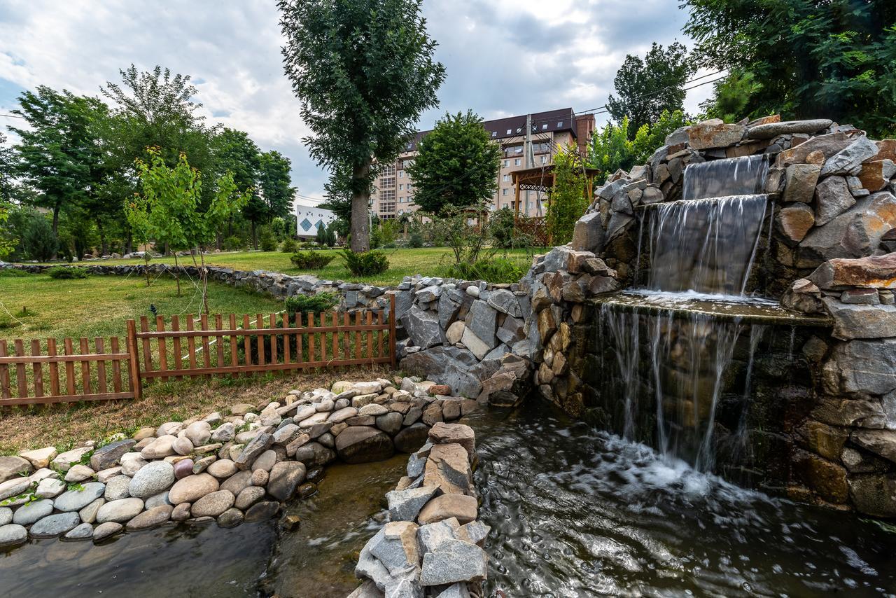 Park Hotel Nadezhda Rostov-on-Don Exterior foto